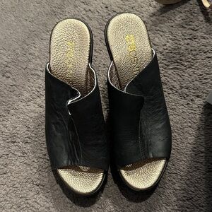 Elegant Black and Gold Women's Mules